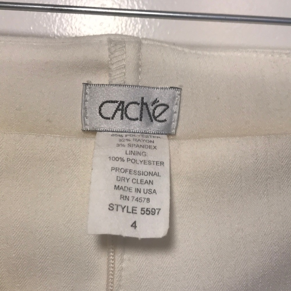 Cache Pants With Golden buttons - Picture 4 of 5